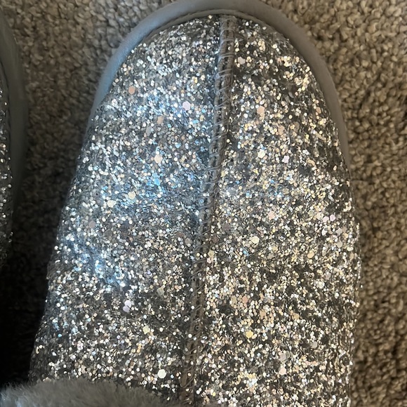 SPARKLY UGG SLIPPERS - Picture 2 of 6